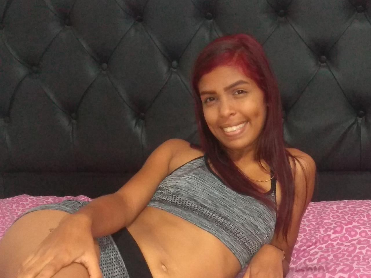 Foto de perfil de modelo de webcam de sarais 