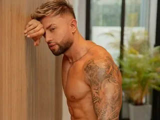 Image de profil du modèle de webcam OwenMaxiimus