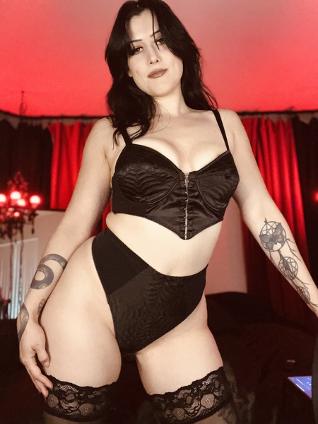 Artista Lily_Noir Foto 2