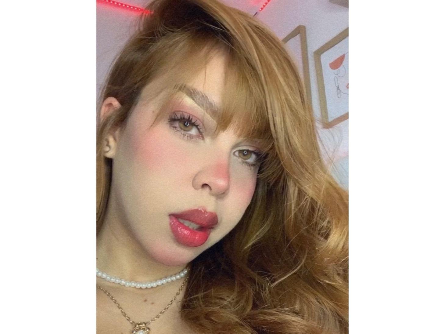 yaragomez profielfoto van cam model