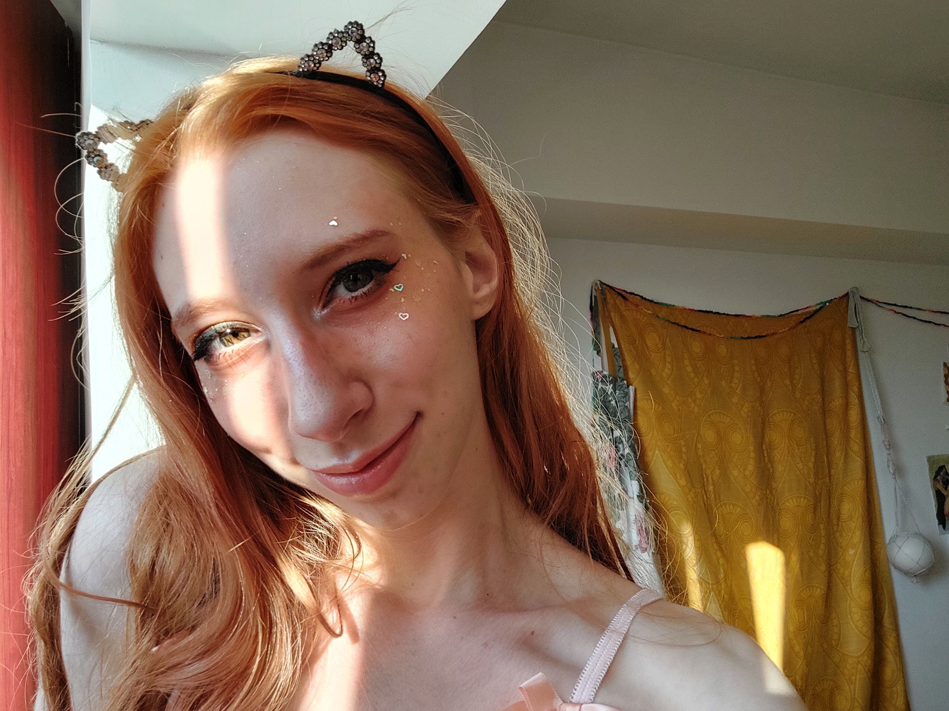 Image de profil du modèle de webcam Foxydaisy