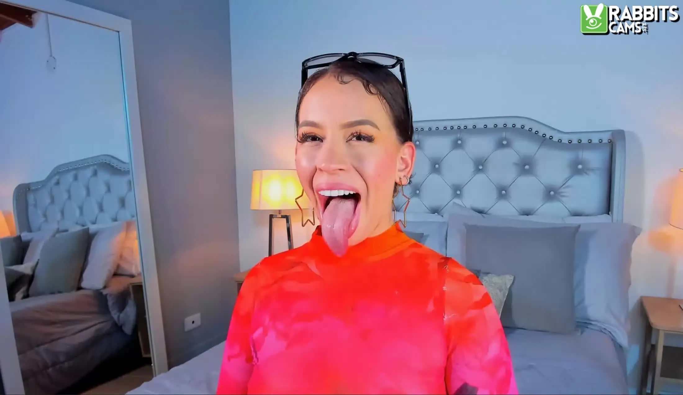 Performer NiaMoon Video 4