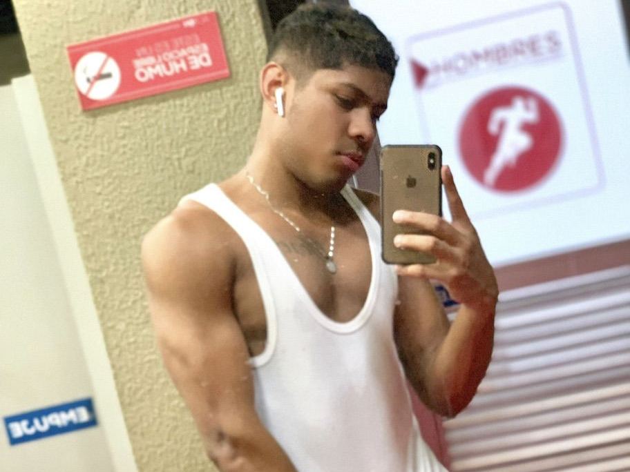 OliiversDsantos cam model profile picture 