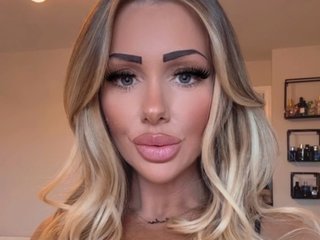 myaxjacie profilbild på webbkameramodell