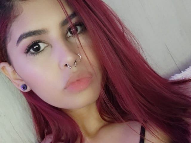 Image de profil du modèle de webcam LucyWinne