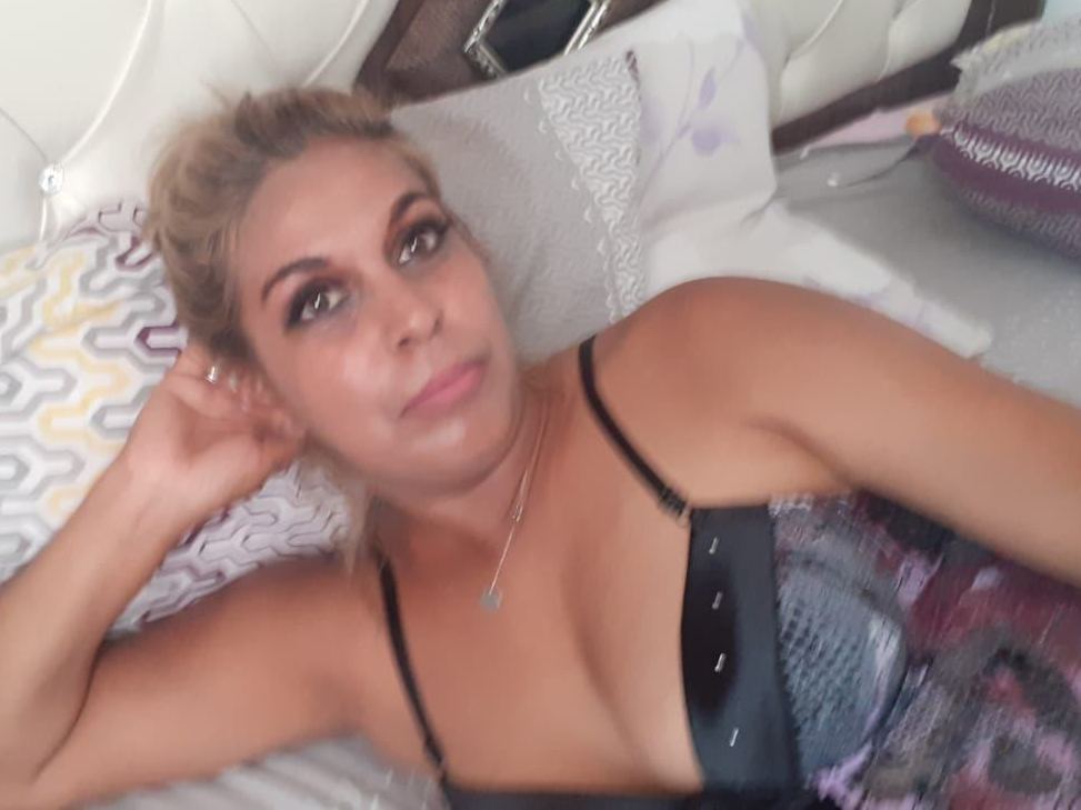 xADELLE profielfoto van cam model 