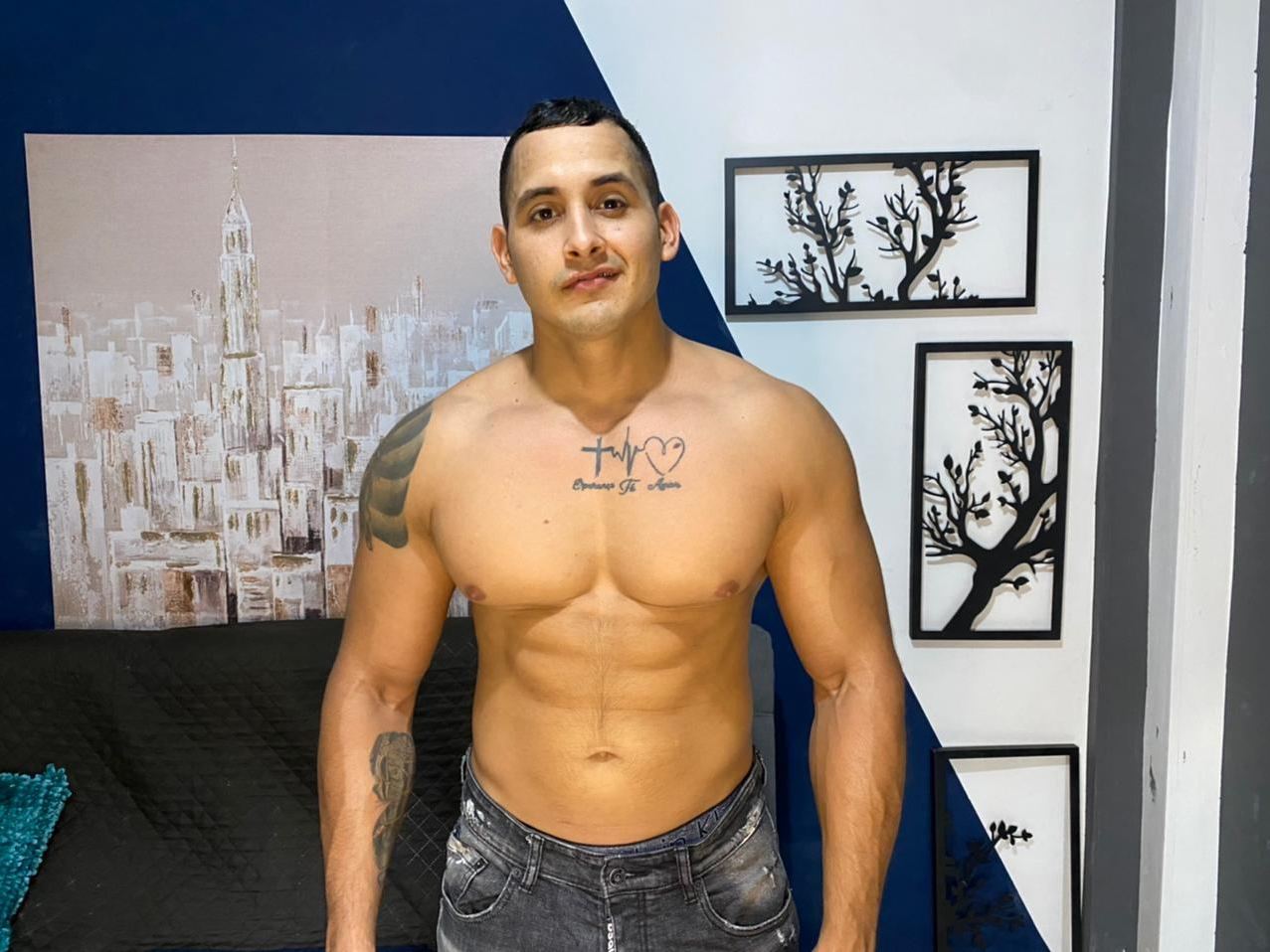 Imagen de perfil de modelo de cámara web de AdrianStrong