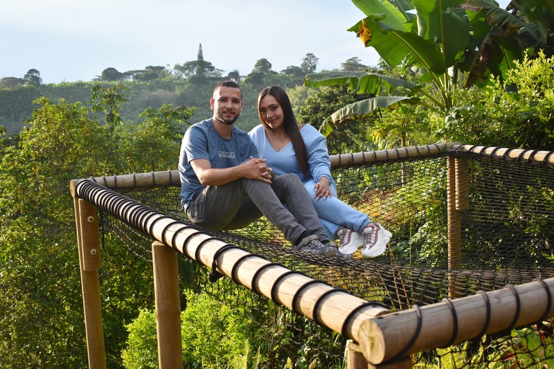 Performer MarcelaAndSergio Photo 3