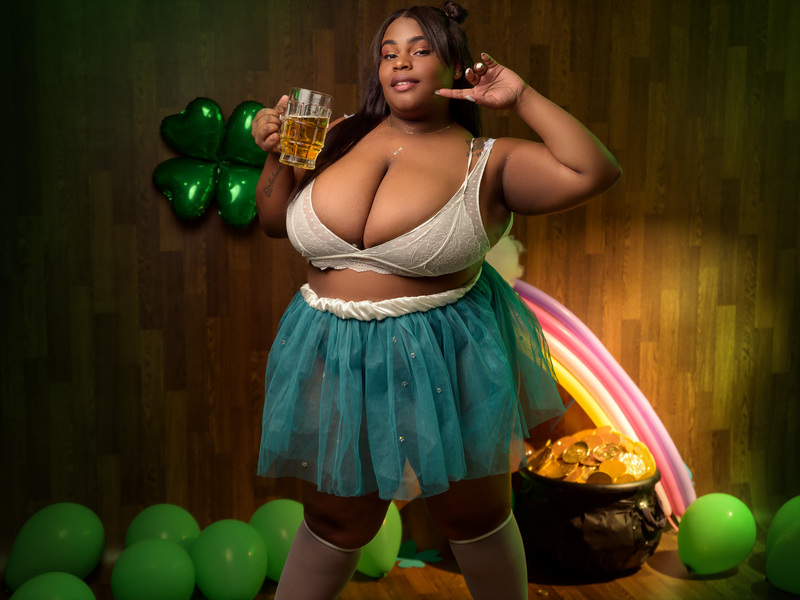 Interprete ClaireHarris Foto 2