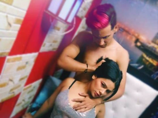 Imagen de perfil de modelo de cámara web de LatinDangerCouples