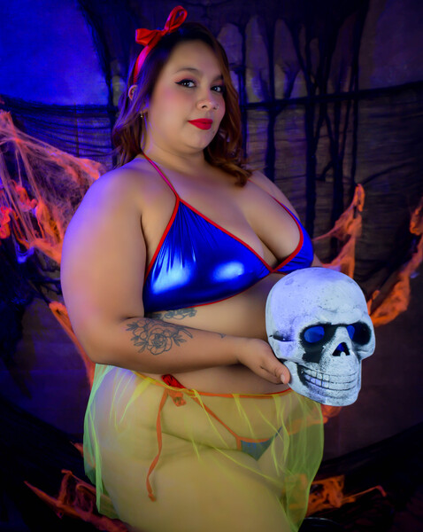 Performer NinaLisboahh Photo 1
