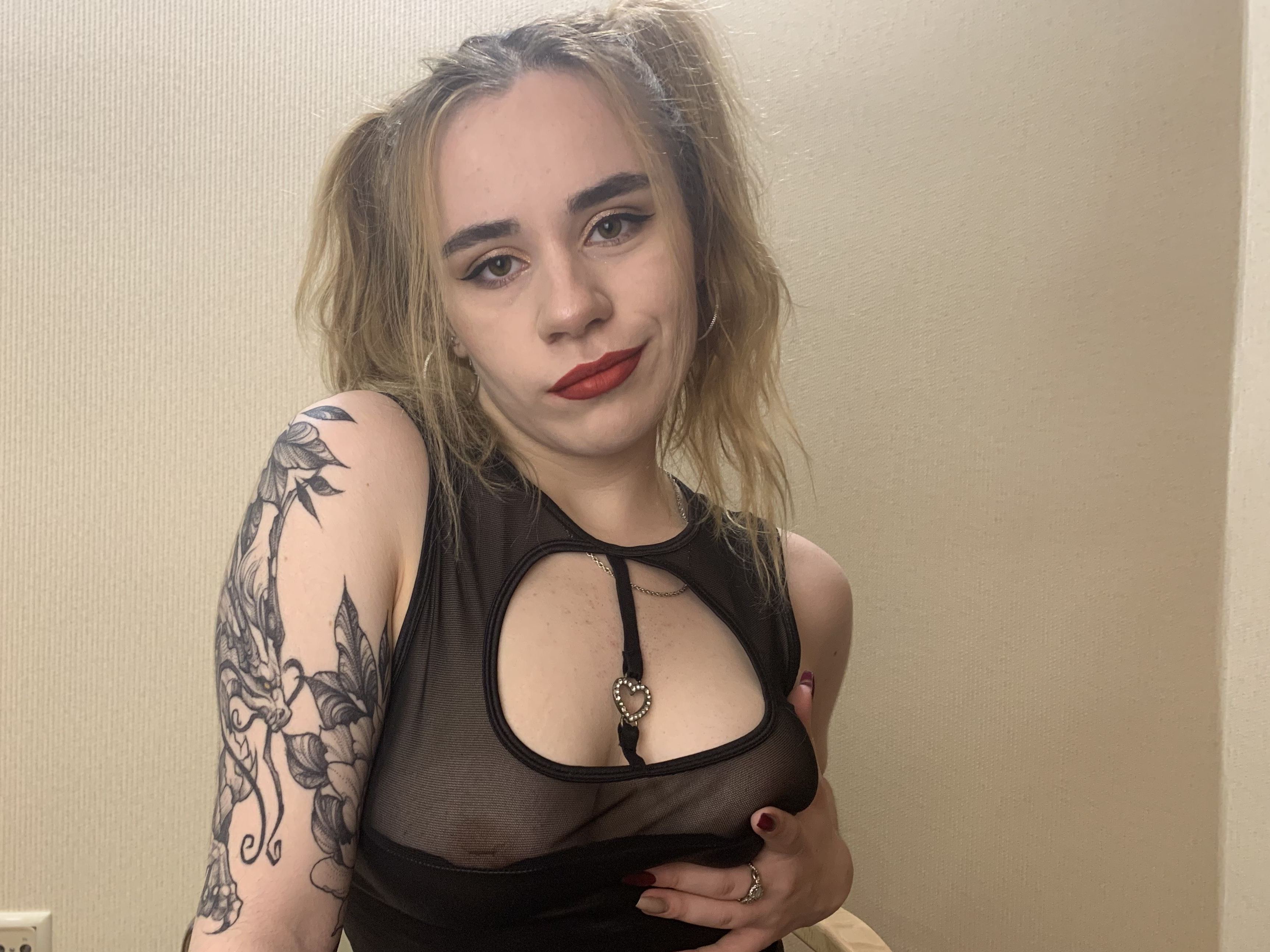 SophieWoodson immagine del profilo del modello di cam