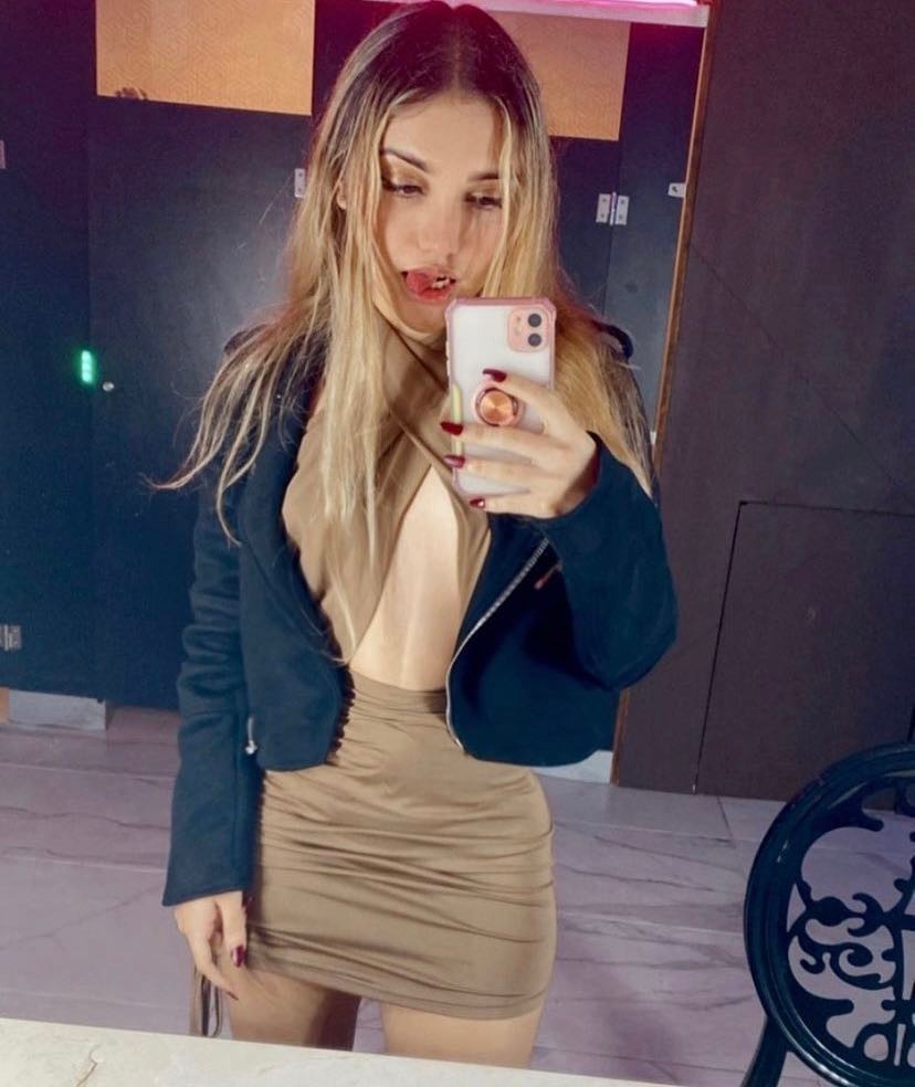 Performer ItzelV Photo 5