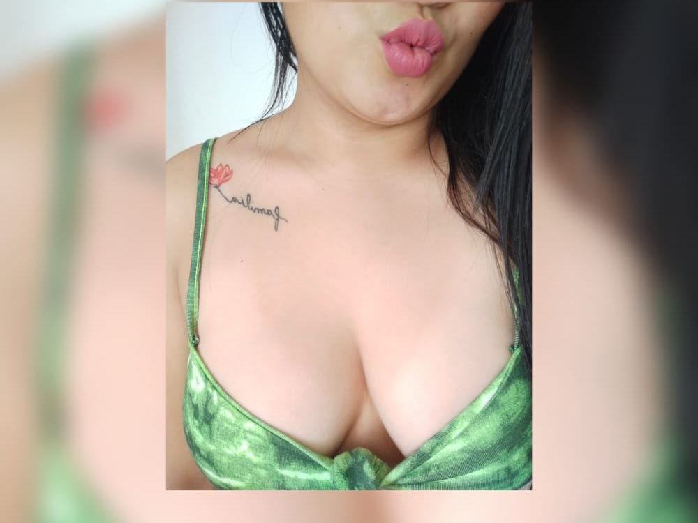 Imagen de perfil de modelo de cámara web de DulceDaiiana