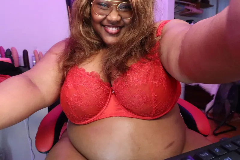 Artiest AichaBlack Foto 2