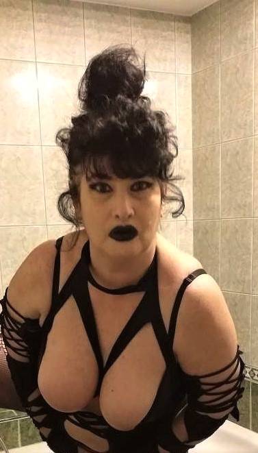 Interprete QueenElvyra Foto 1