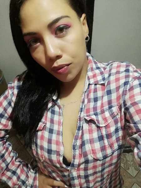 Performer AmarajuliaRoberts Photo 3