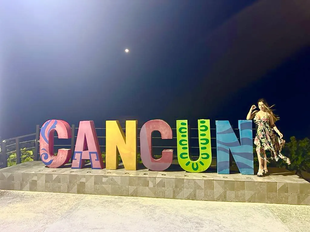 Performer asensualwoman Photo 11