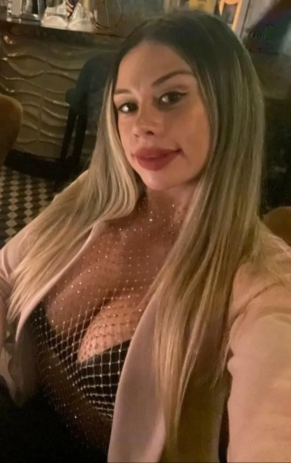 Performer asensualwoman Photo 2