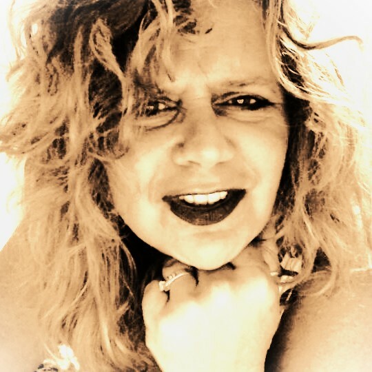 Performer ThickHippieChick Photo 5