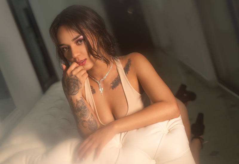 Performer NINABROKS Photo 12