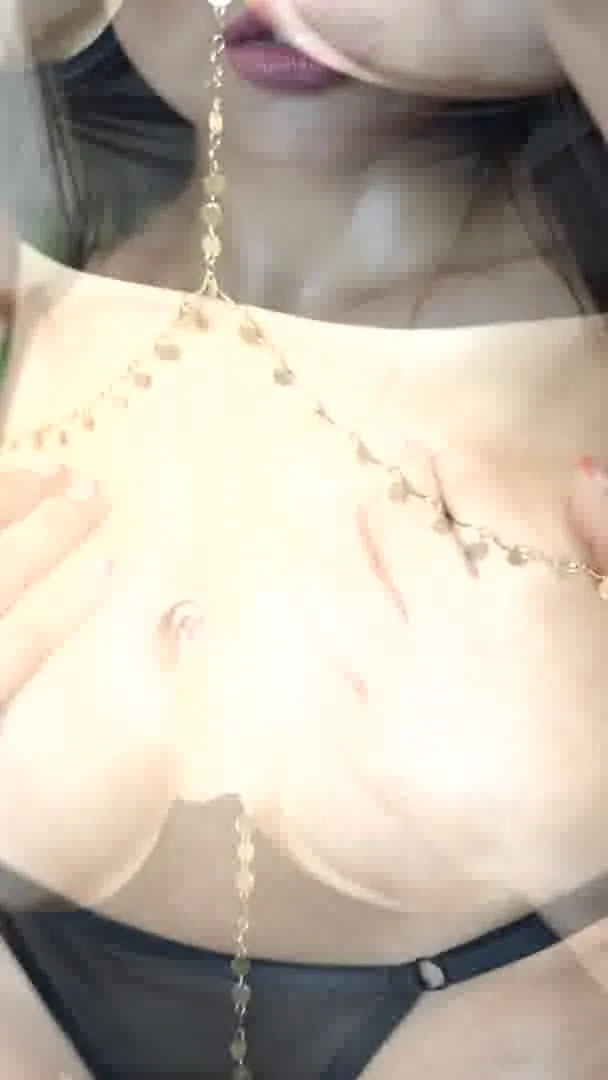 Artiest AmeliaJonnes Video 1