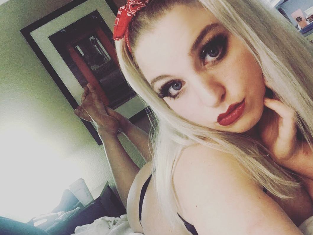 NadiaChance69xx profilbild på webbkameramodell 