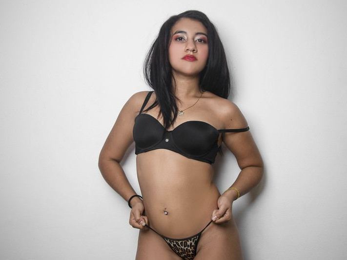 Imagen de perfil de modelo de cámara web de RavenLopez