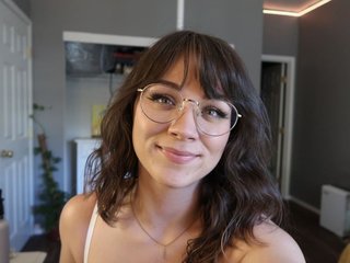 Imagen de perfil de modelo de cámara web de RyahKawaii