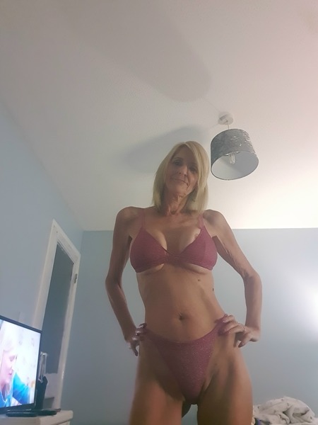 Utøver YummyMilfyXo Bilde 12