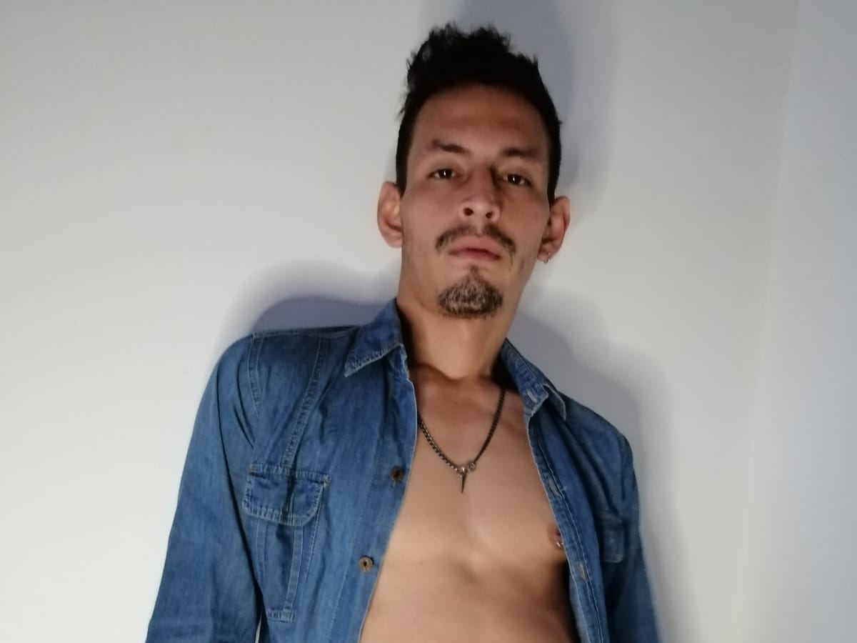 Imagen de perfil de modelo de cámara web de MaxGolberg