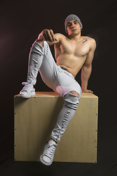 Performer JeykoFeral Photo 1