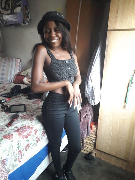 Artiest petite24 Foto 12