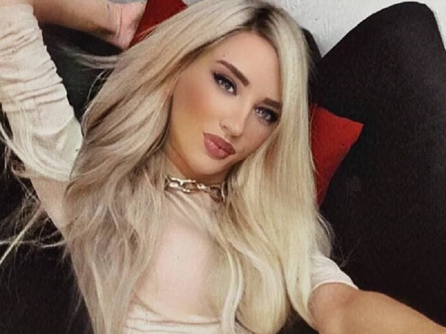 Chrisssttie profilbild pÄ webbkameramodell
