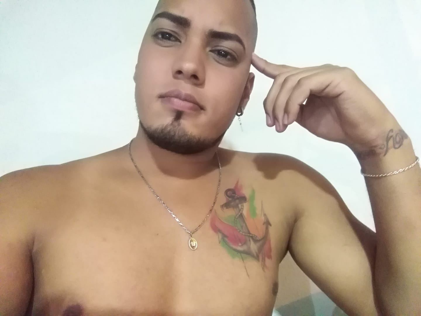 Foto de perfil de modelo de webcam de matteojhous 