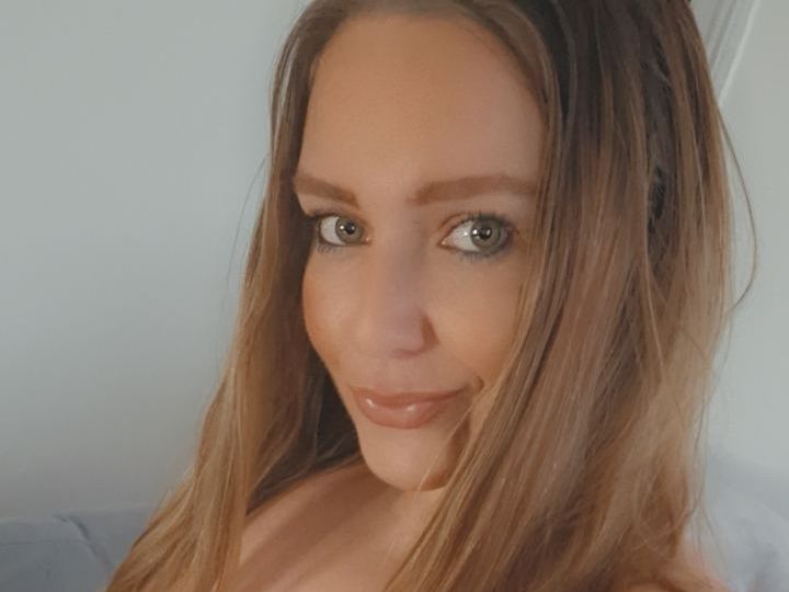 PlayfulSexyLucy profilbild på webbkameramodell 