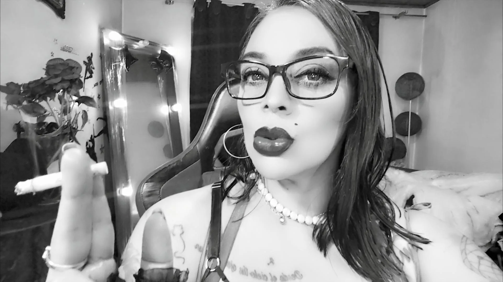 Interprete SharySquirtTits Foto 3