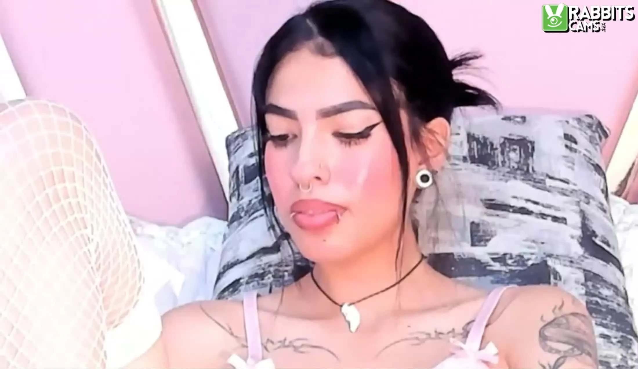 Artist EvaBenely Video 1