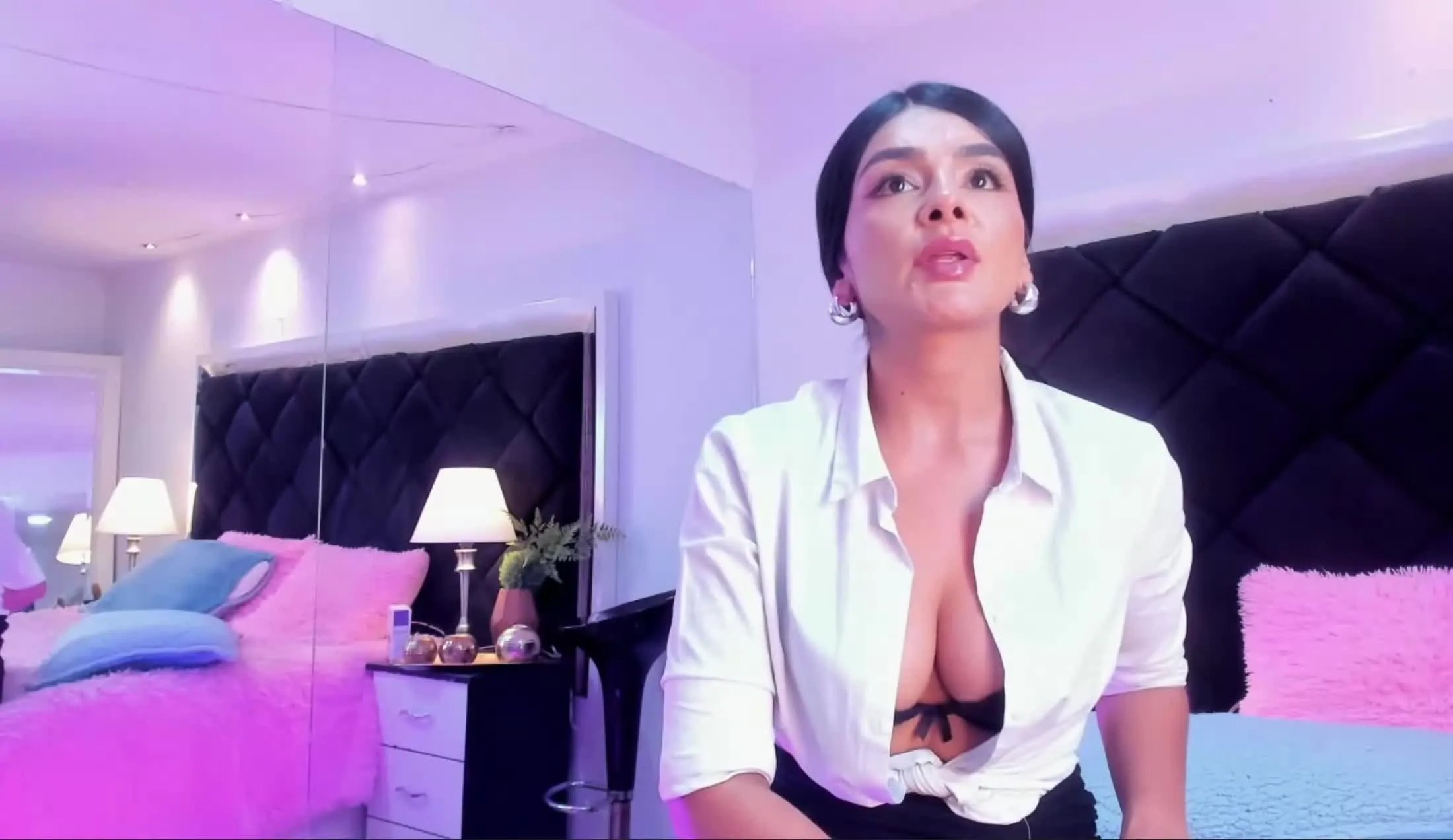 Artiest HollyBrensone Video 1