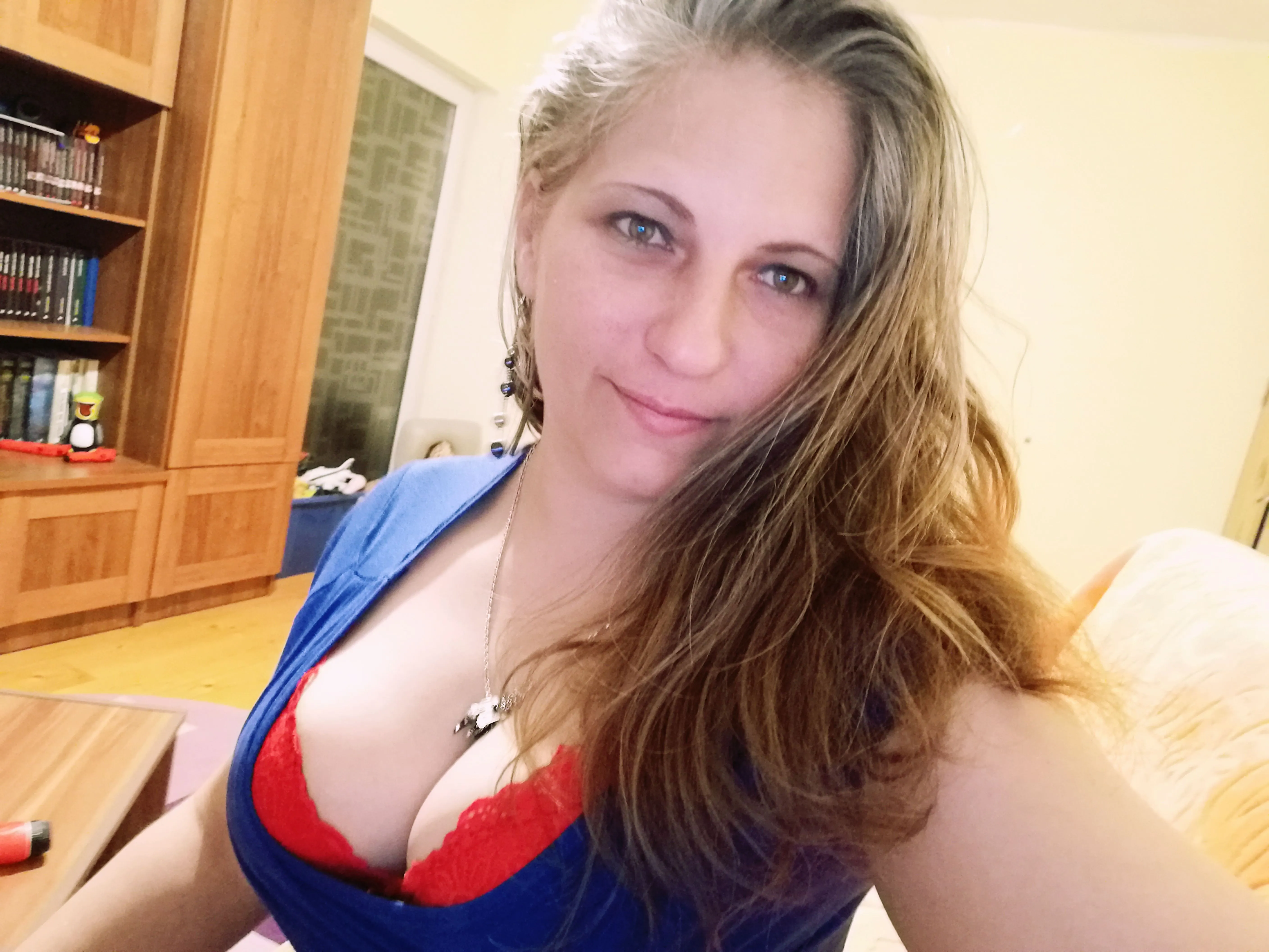 Imagen de perfil de modelo de cámara web de GEORRGYE