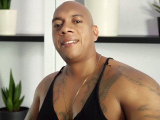 Raymond_hot profielfoto van cam model