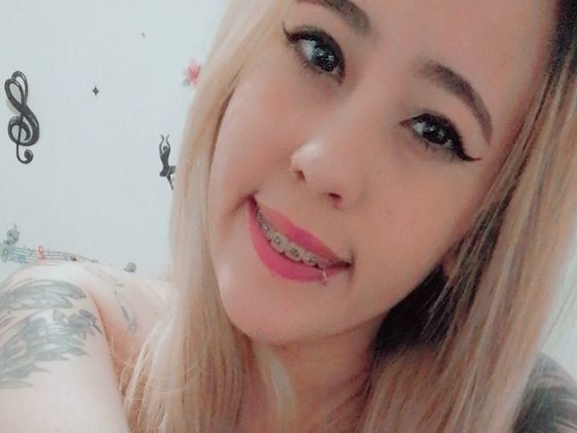 blondebigtits774 immagine del profilo del modello di cam