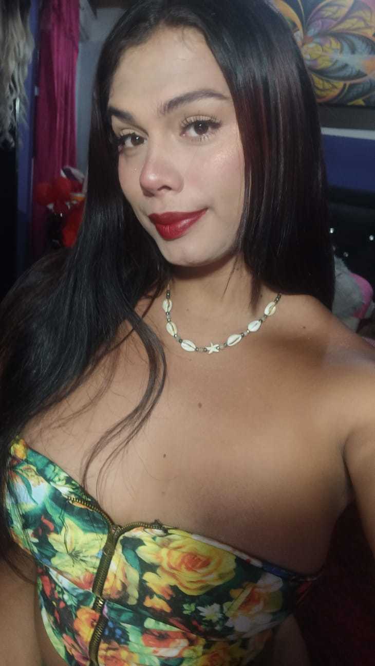 Intérprete gizibehotts Foto 1