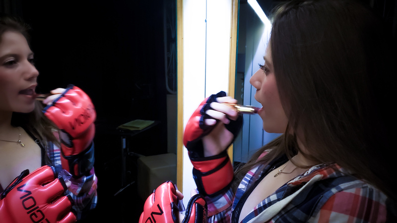 Performer MollySaenzz Photo 6