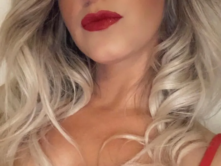 Image de profil du modèle de webcam EmyXX