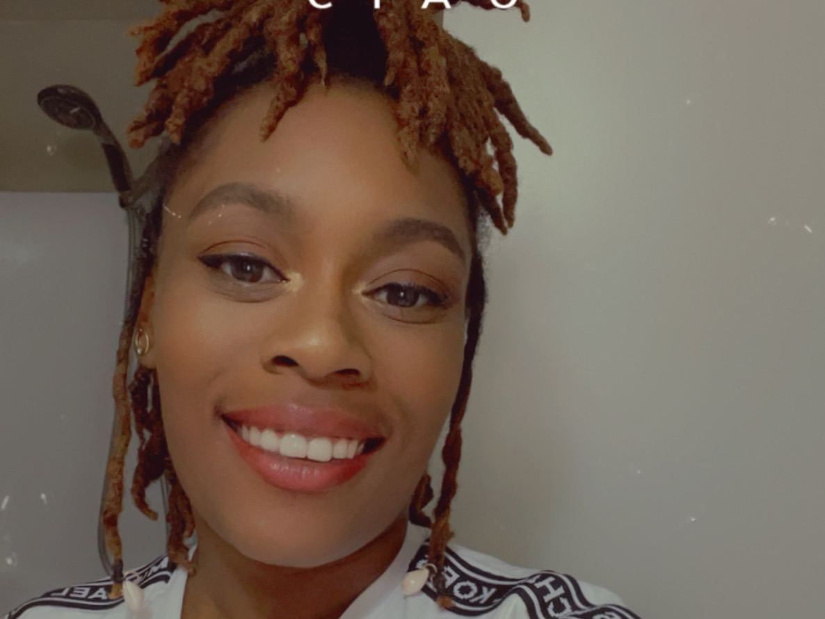 LusciousLocs cam model profile picture 