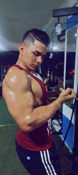 Utøver ChoreyThaiylor Bilde 8