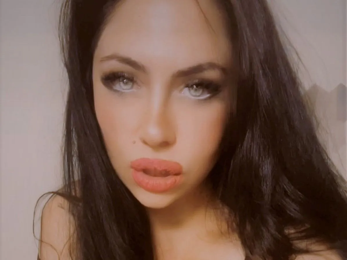 Foto de perfil de modelo de webcam de EvaCheeks