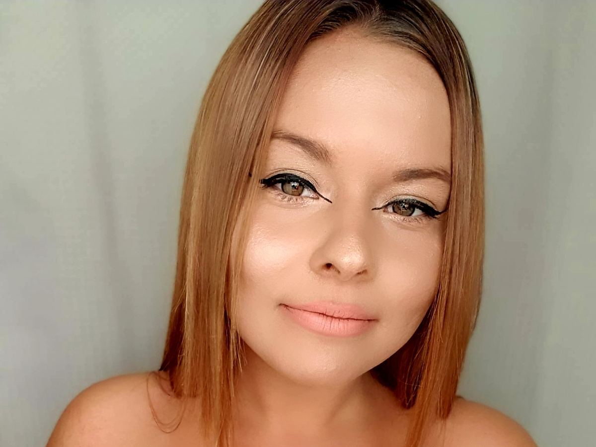 RAELYINx profielfoto van cam model 