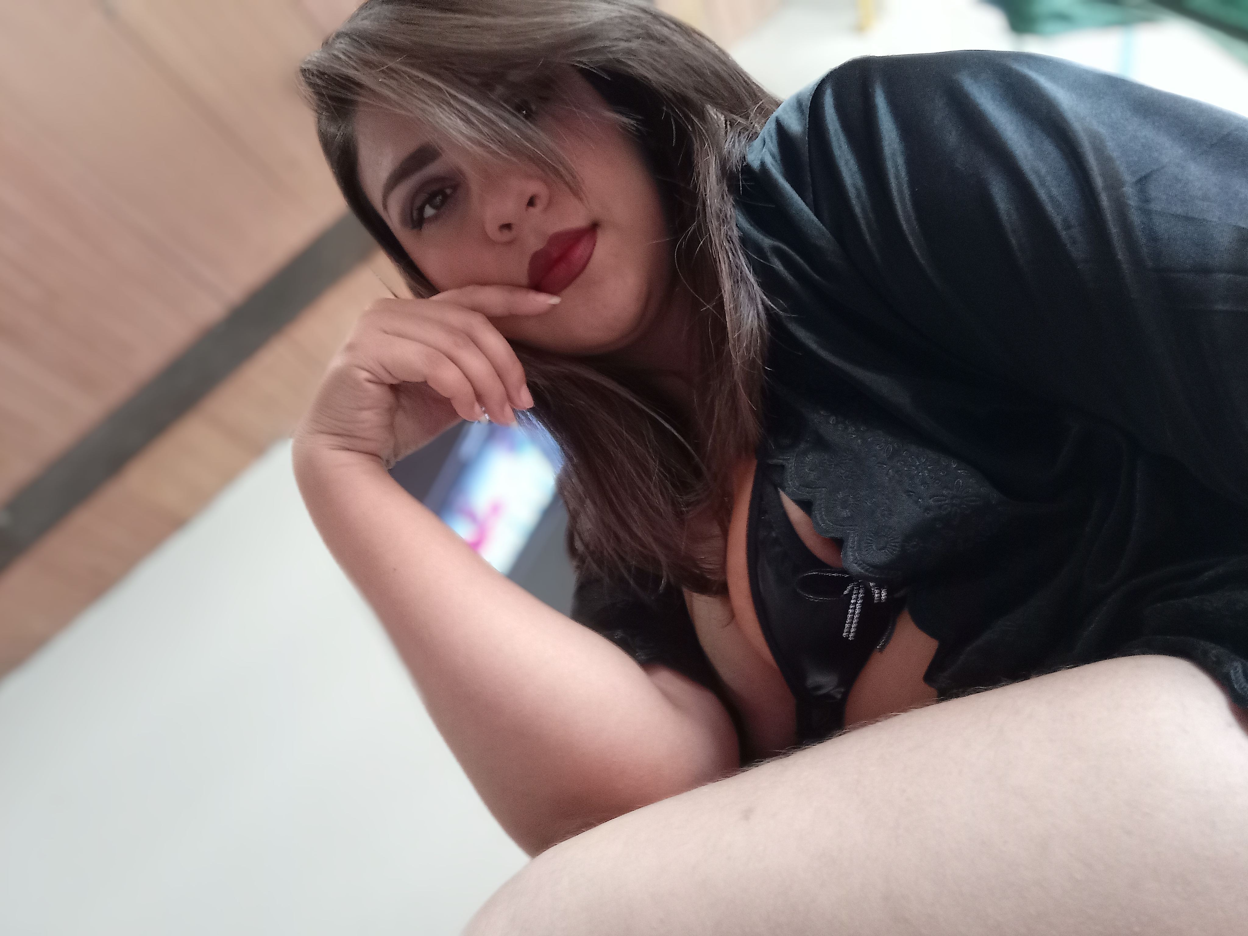 monicahernandez immagine del profilo del modello di cam